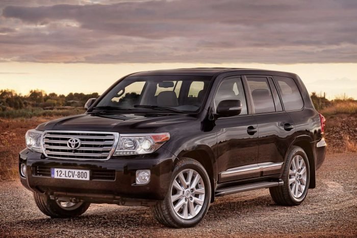 Land Cruiser Prado rent in Dhaka, Bangladesh