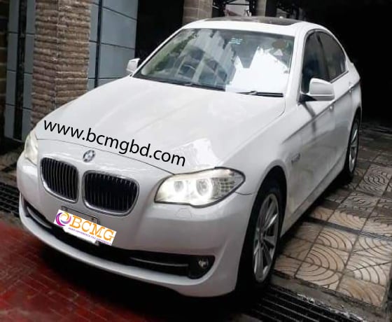 Elite car hire service in Baridhara Dhaka