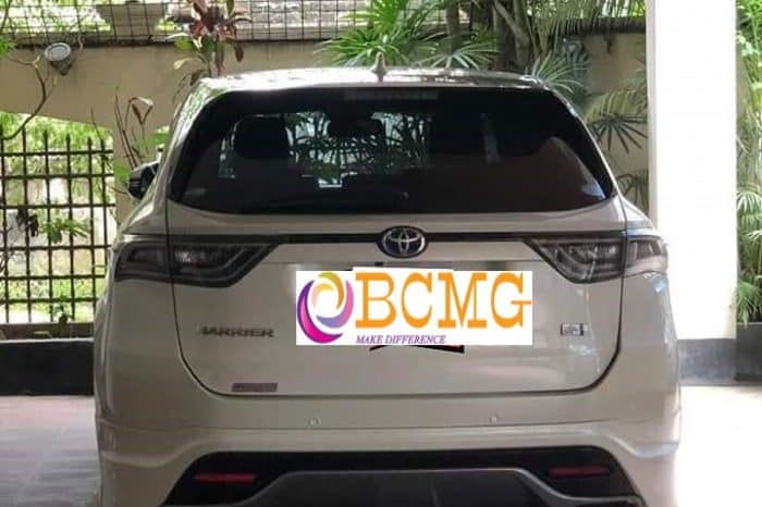 Get and Enjoy Luxurious Toyota Harrier SUV Rental in Kalabagan Dhaka