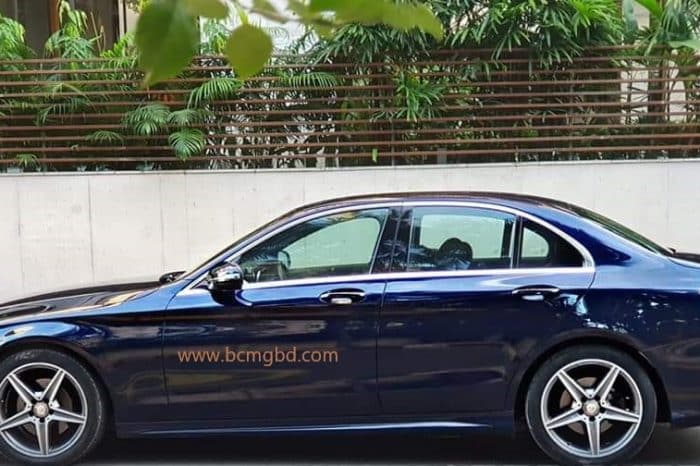 Luxurious Mercedes Benz Car Rental Agency in Kalabagan Dhaka