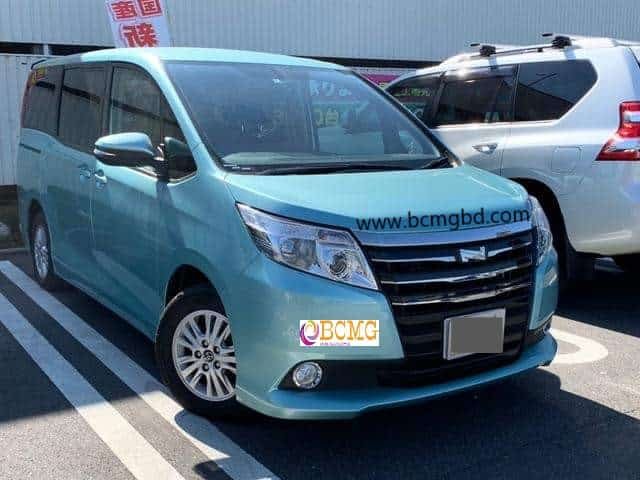 Toyota Noah 7 seater minivan rental for corporate office