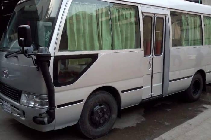 Giant Car Provide AC Minibus rental service in Gulshan Dhaka