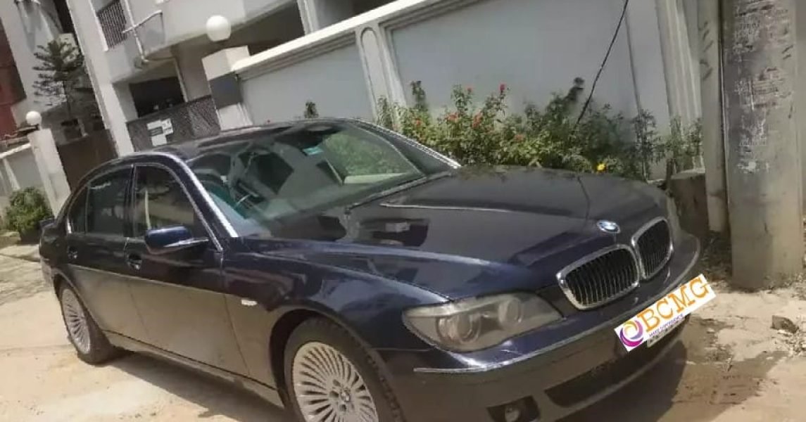 Vip car hire service in Motijheel Dhaka