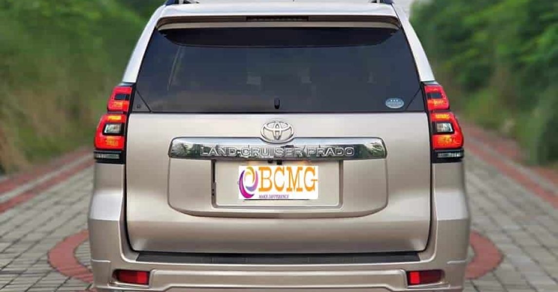 Vip car Rental Service in Niketon Dhaka