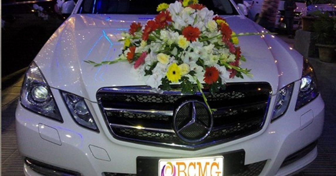 An spectacular day for the nuptial vehicle hire