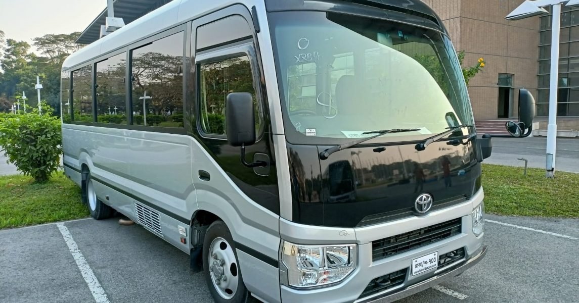 Tourist Bus Booking in Dhaondnmi Dhaka Bangladesh. Nissan Civilian Daily, Weekly, Monthly AC Mini Bus Service in Uttara Dhaka Bangladesh