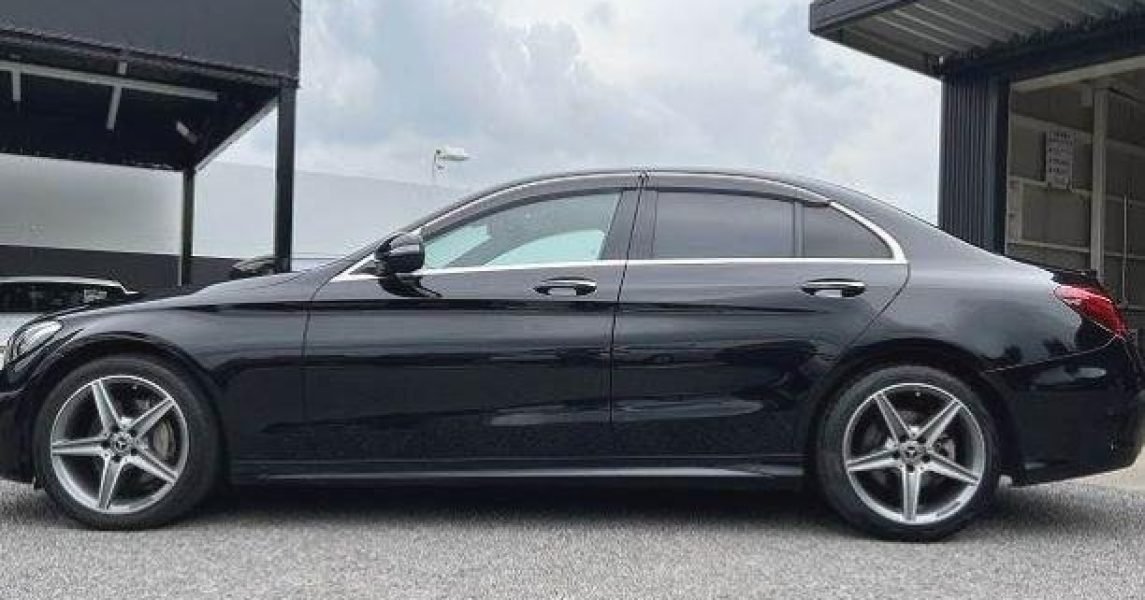 Weekly Luxury Car hire in Dhaka