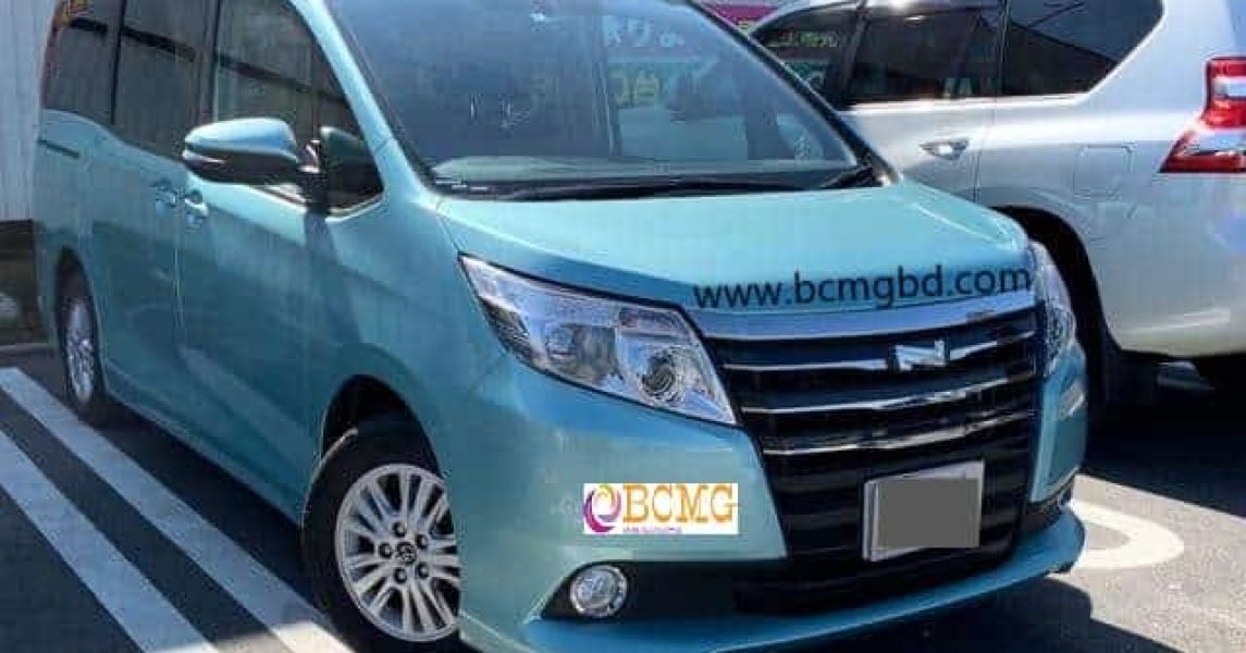 Toyota Noah 7 seater minivan rental for corporate office