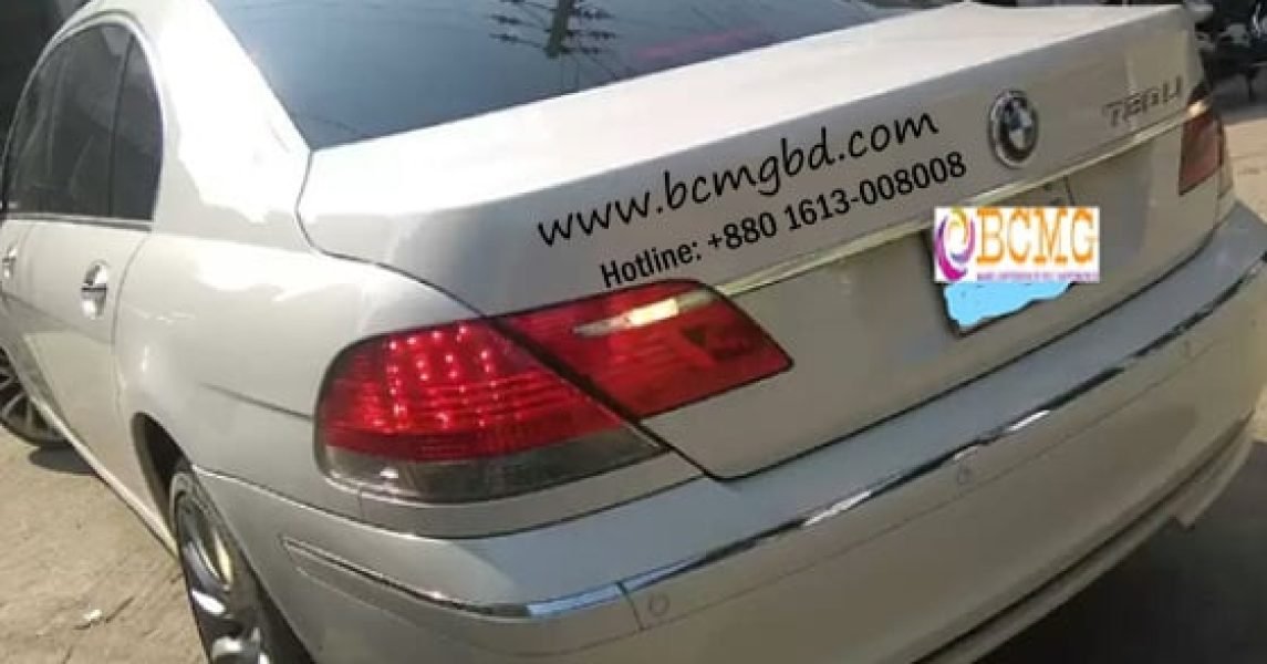 Elite car hire service in New Market Dhaka